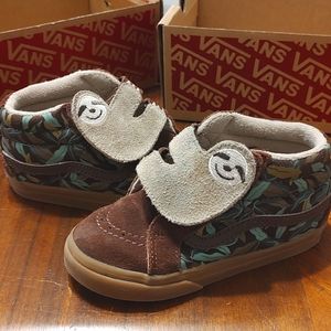 9 Sloth Vans